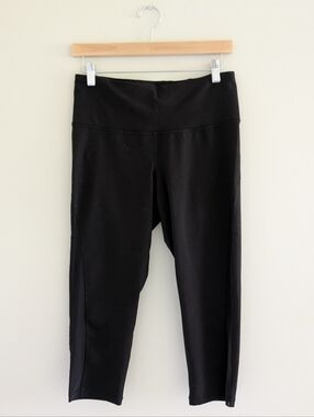 Old Navy Active Black Cropped Go-Dry Leggings